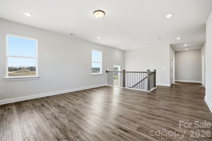 Spacious, unfurnished interior of a new home in Harmony, Harrisburg (Image 32).