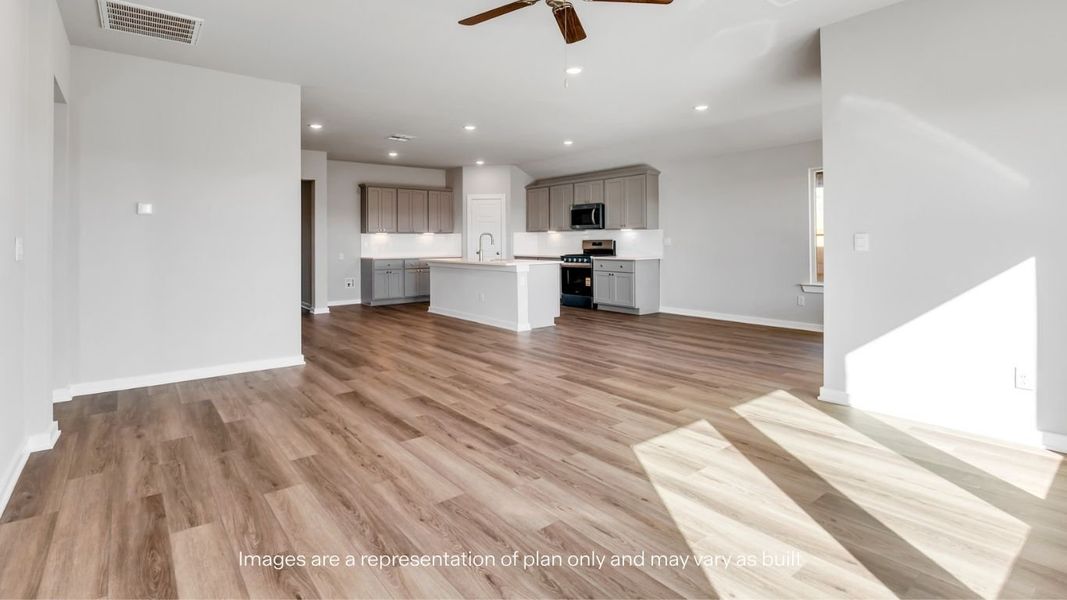 Spacious, unfurnished interior of a new home in Overlook West, Wolfforth (Image 20).