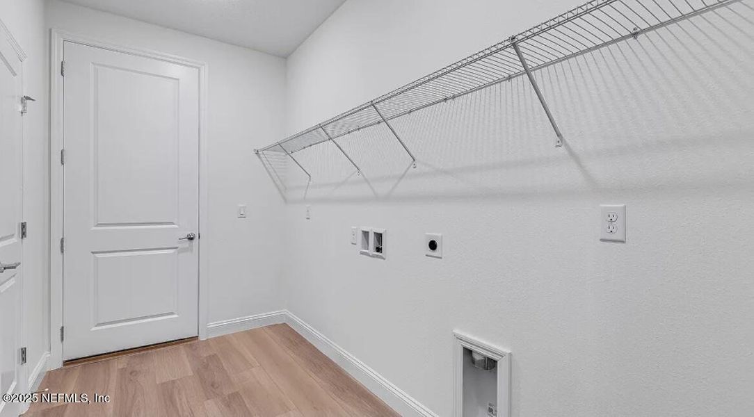 Spacious, unfurnished interior of a new home in Russell Retreat, Green Cove Springs (Image 18). Spacious, unfurnished interior of a new home in Russell Retreat, Green Cove Springs (Image 18).