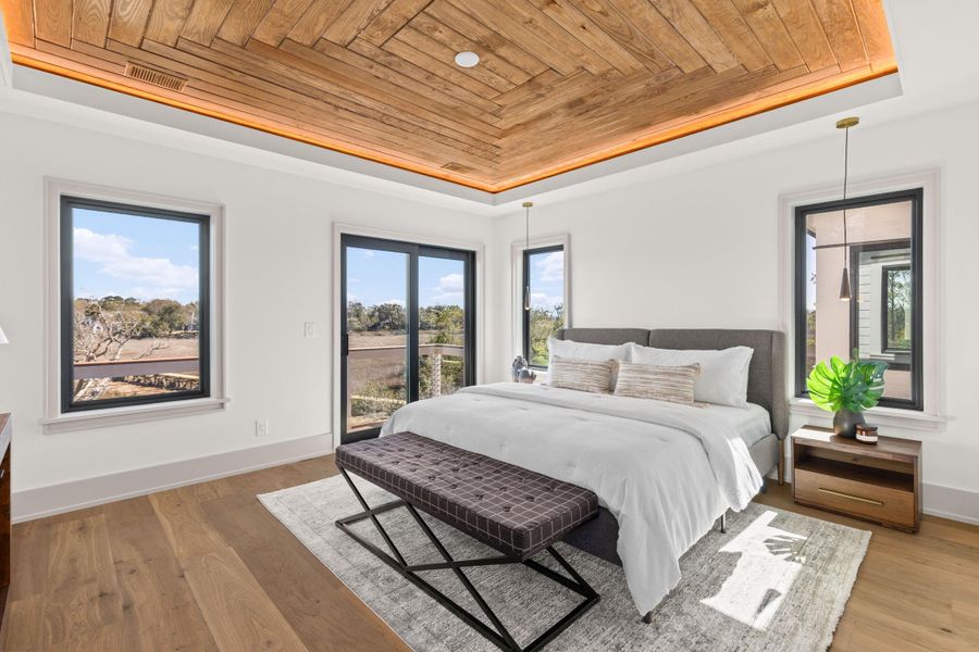 Furnished interior view inside a new home in , Charleston (Image 72).