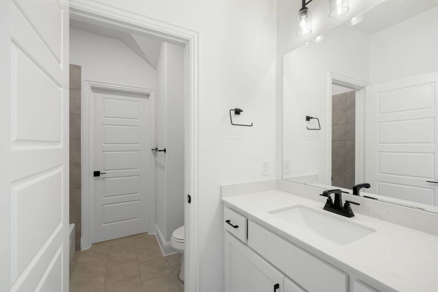 Furnished interior view inside a new home in Cambridge Crossing, Celina (Image 13).