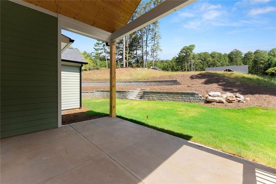 Exterior details and patio area of a home in , Gainesville (Image 25).