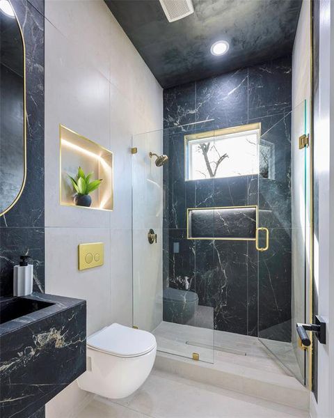 Furnished interior view inside a new home in , Dallas (Image 12).