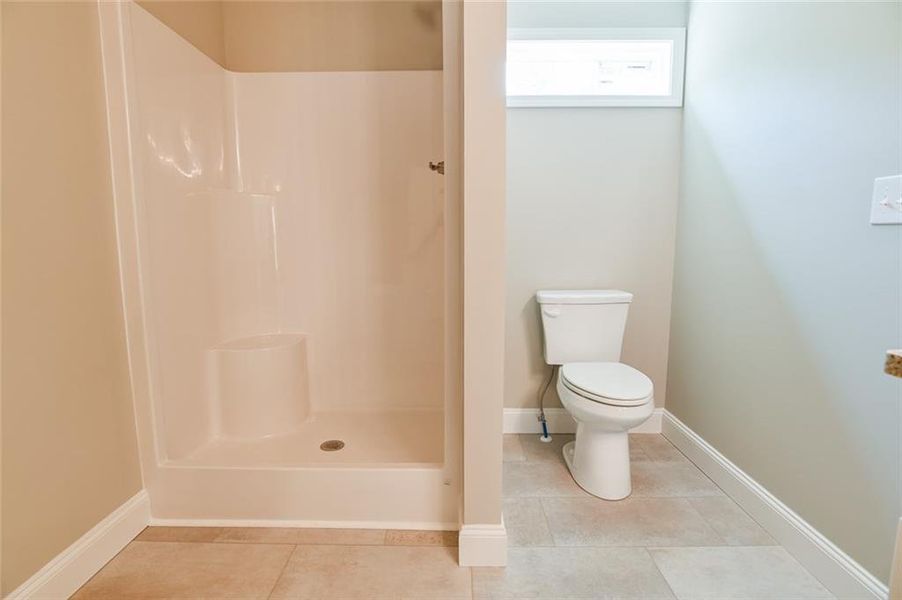 Furnished interior view inside a new home in , Dahlonega (Image 7).