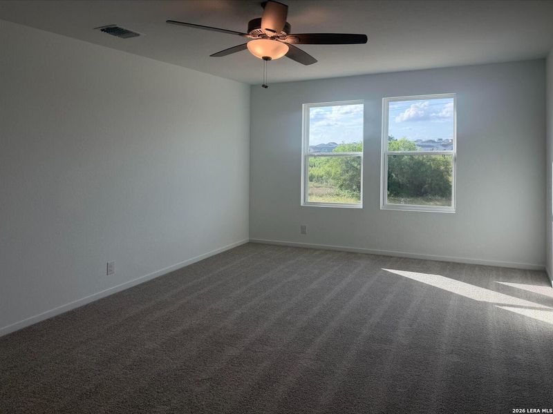 Spacious, unfurnished interior of a new home in Hennersby Hollow, San Antonio (Image 17). Spacious, unfurnished interior of a new home in Hennersby Hollow, San Antonio (Image 17).