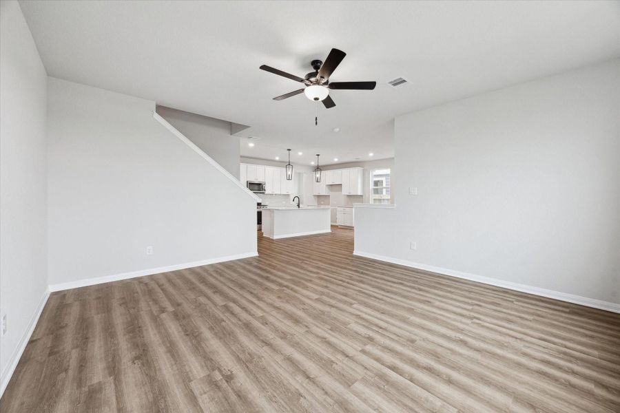 Spacious, unfurnished interior of a new home in Elyson, Katy (Image 16).