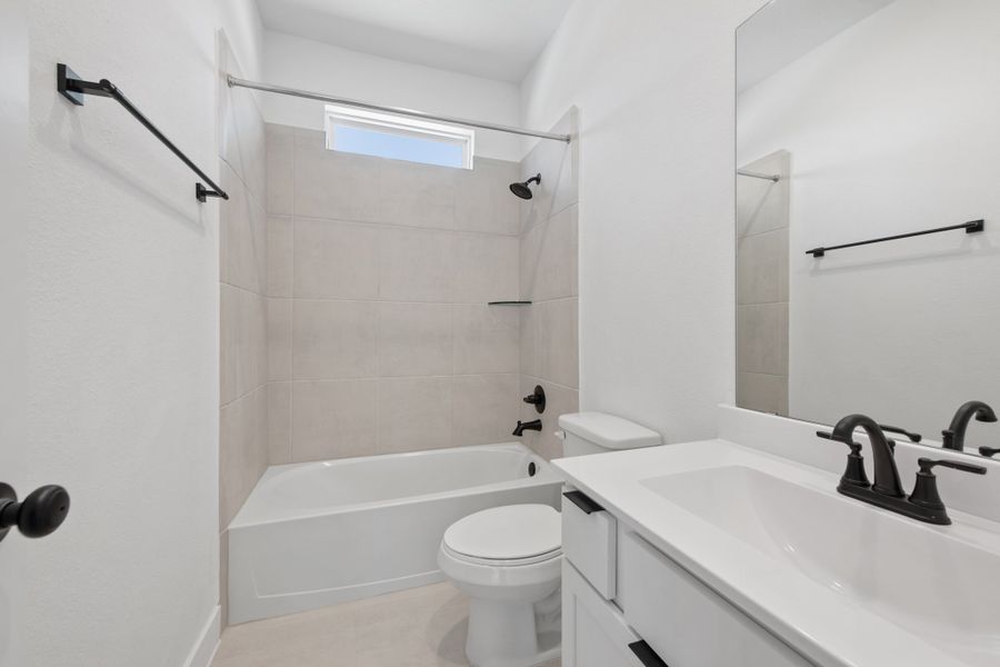 Representative furnished interior of a home built from the Dillon – Courtyard Collection by Chesmar Homes in Jordan Ranch, Pattison (Image 6). Representative furnished interior of a home built from the Dillon – Courtyard Collection by Chesmar Homes in Jordan Ranch, Pattison (Image 6).