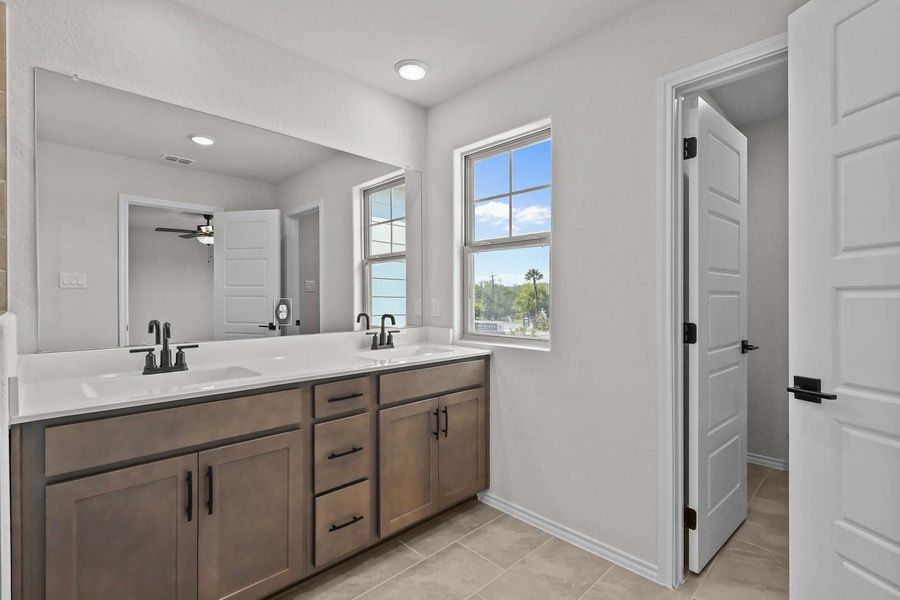 Representative furnished interior of a home built from the The Florence B by Davidson Homes LLC in Cedar Heights, San Antonio (Image 10).