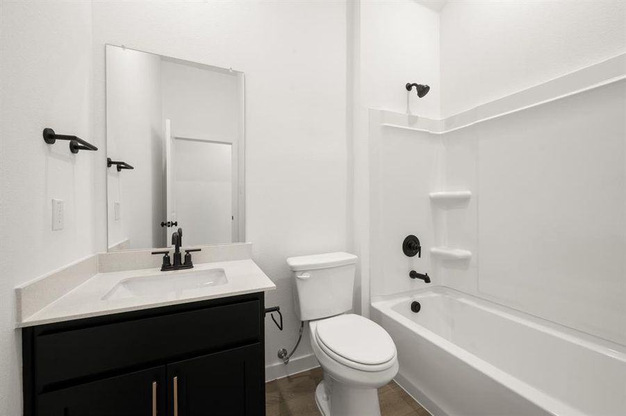 672 Tyronza- Bathroom-7482 672 Tyronza- Bathroom-7482