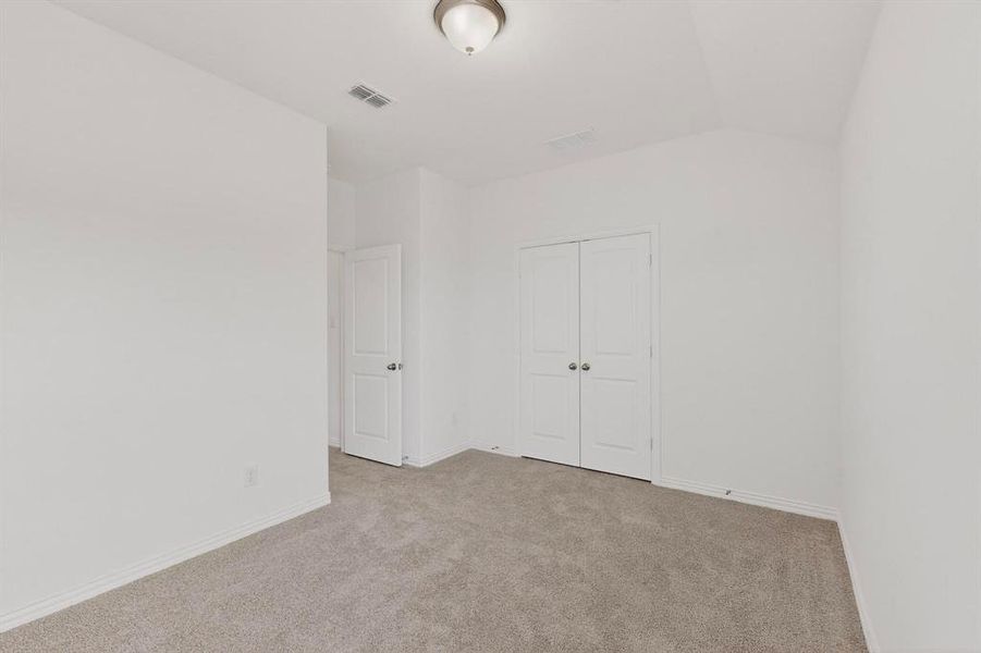 Spacious, unfurnished interior of a new home in Verandah, Royse City (Image 28).