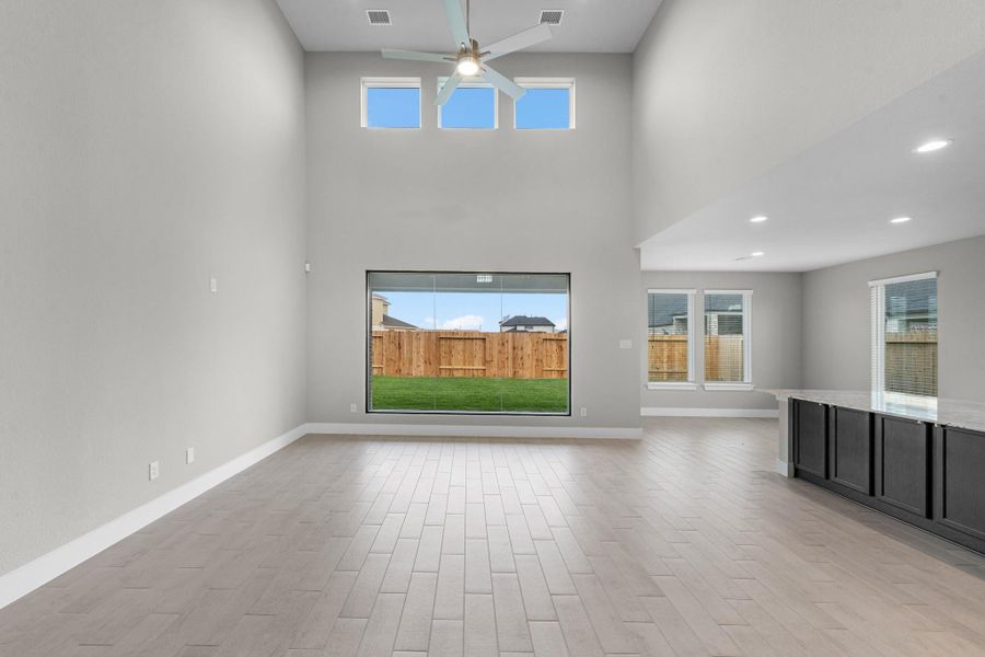 Spacious, unfurnished interior of a new home in Morton Creek Ranch, Katy (Image 14). Spacious, unfurnished interior of a new home in Morton Creek Ranch, Katy (Image 14).