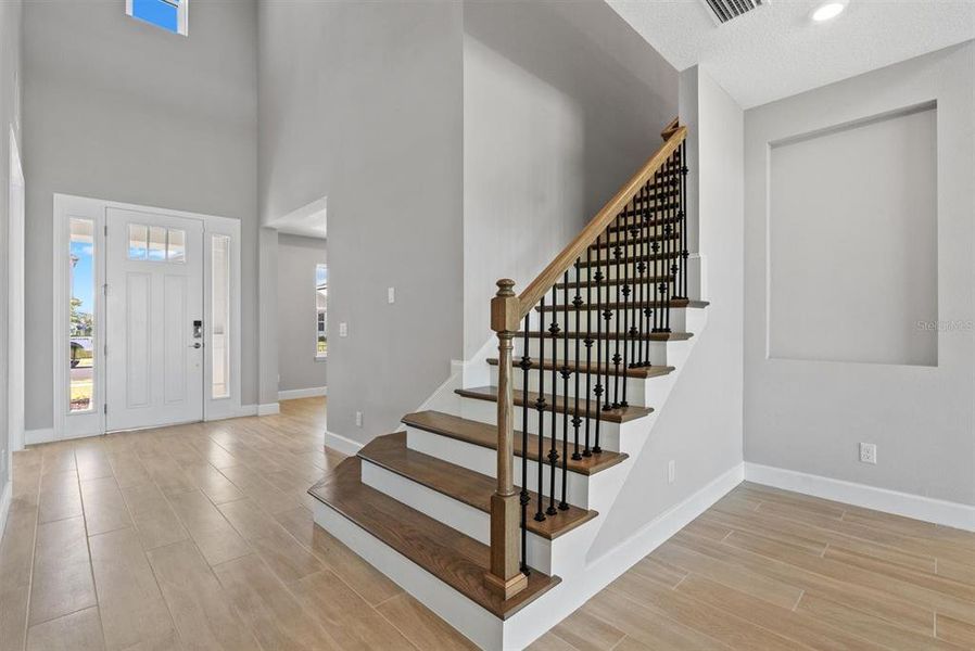 Spacious, unfurnished interior of a new home in Park East at Azario, Bradenton (Image 54). Spacious, unfurnished interior of a new home in Park East at Azario, Bradenton (Image 54).