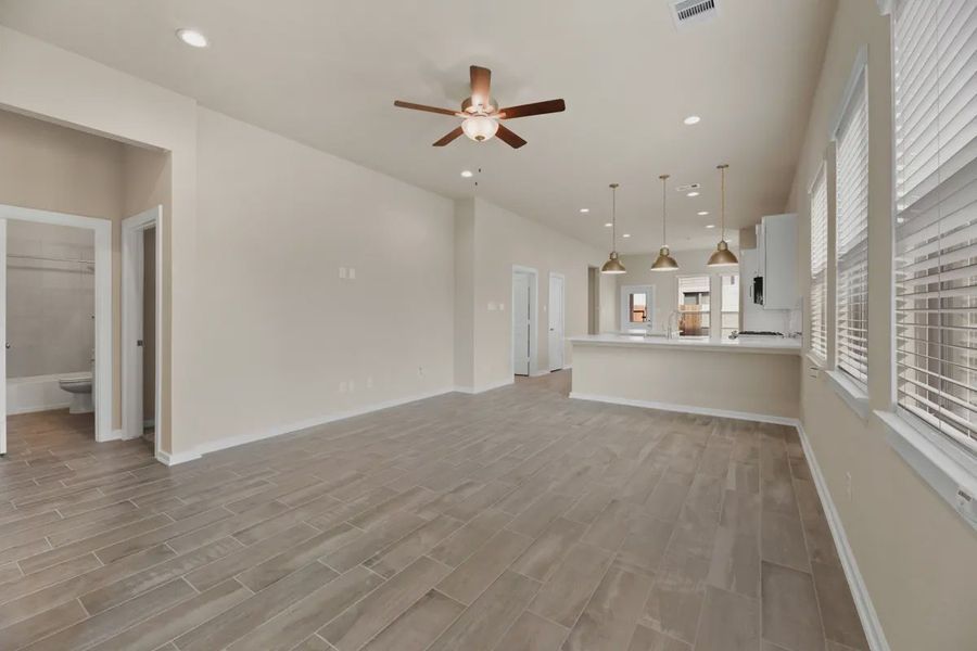 Representative unfurnished interior of a home built from the Berkeley by Chesmar Homes in Evergreen, San Antonio (Image 5).