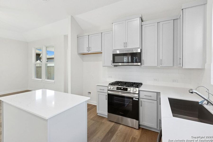 Furnished interior view inside a new home in Mayfair, New Braunfels (Image 12).