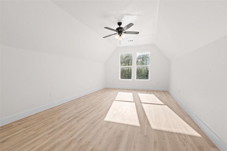 Spacious, unfurnished interior of a new home in , Dayton (Image 33).