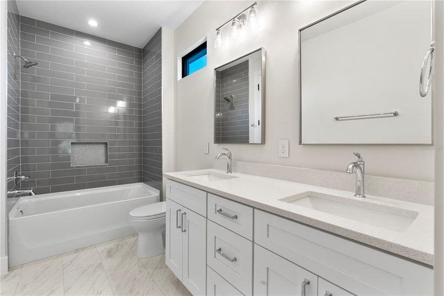 Furnished interior view inside a new home in , Winter Park (Image 13).
