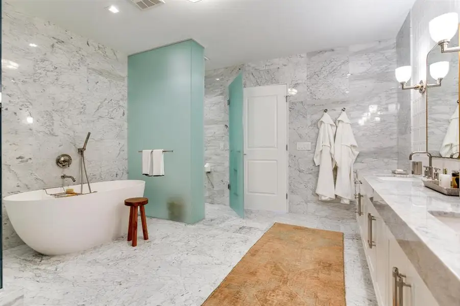 Furnished interior view inside a new home in The Ritz-Carlton Residences, Tampa (Image 46).