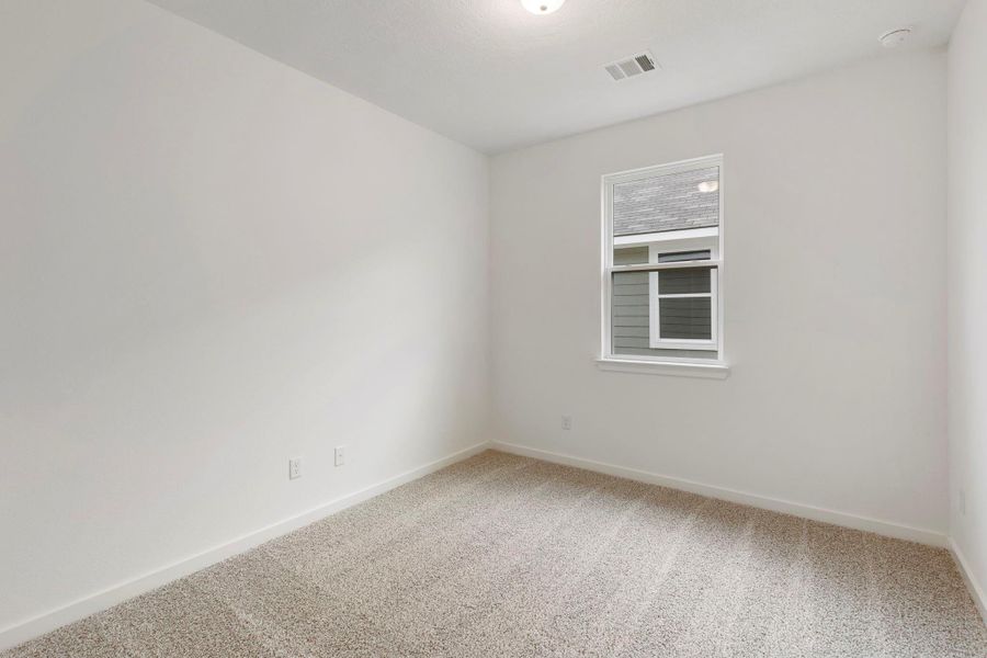 Spacious, unfurnished interior of a new home in , Huntsville (Image 31).