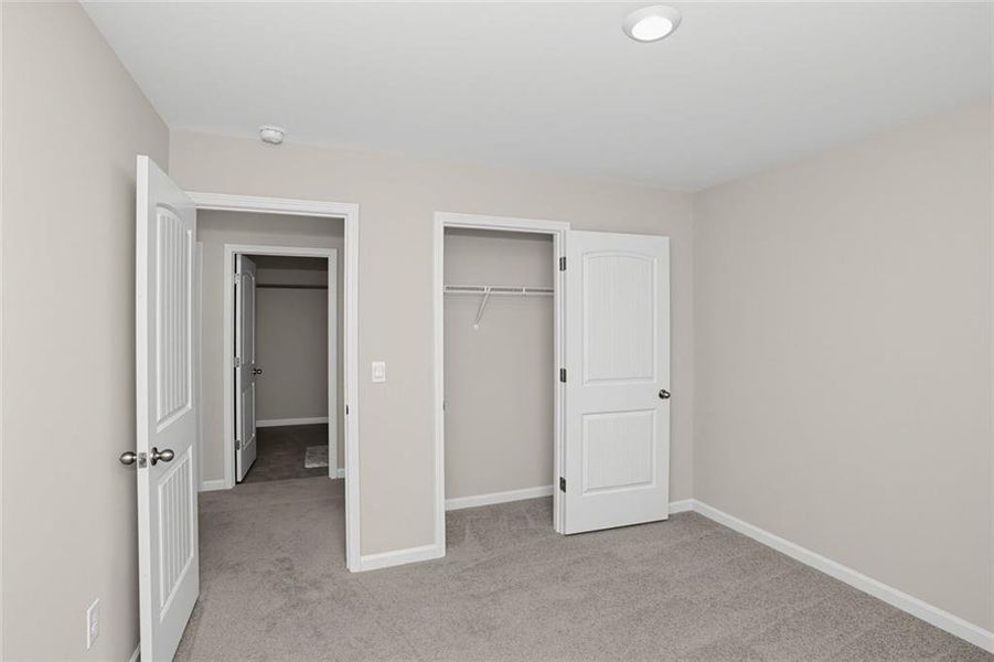 Spacious, unfurnished interior of a new home in Etowah Preserve, Dawsonville (Image 29).