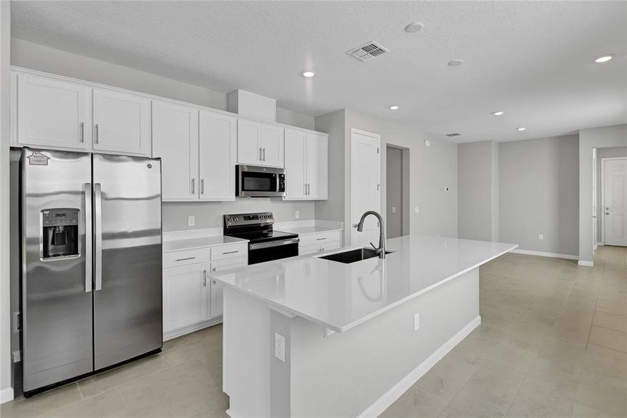 Furnished interior view inside a new home in Seasons at Magnolia Pointe, Umatilla (Image 5).
