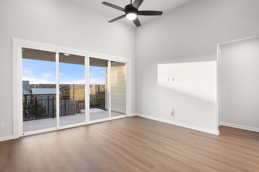 Spacious, unfurnished interior of a new home in Lariat, Liberty Hill (Image 36).