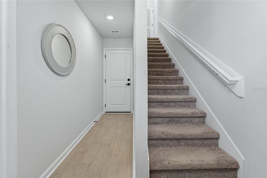 Spacious, unfurnished interior of a new home in , Jacksonville (Image 26).