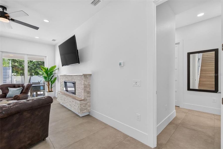Furnished interior view inside a new home in , Sarasota (Image 52).