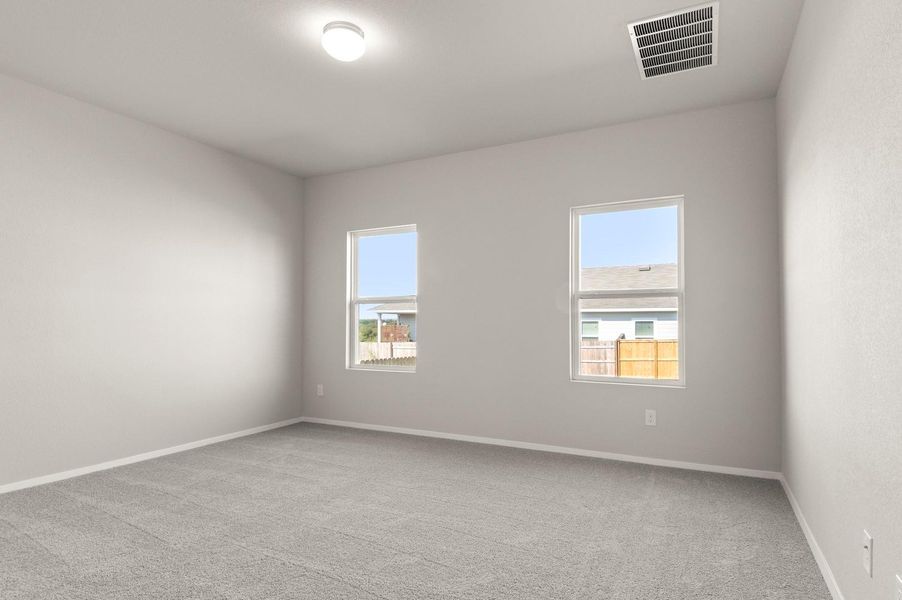 Spacious, unfurnished interior of a new home in Cloverleaf, Austin (Image 16).
