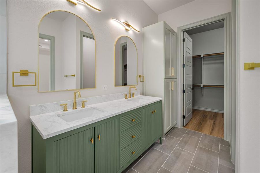 Furnished interior view inside a new home in , Granbury (Image 5).