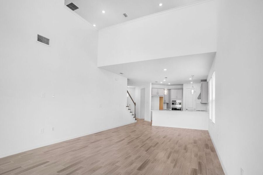 Spacious, unfurnished interior of a new home in Center Lake Ranch Community Group Page, St. Cloud (Image 20).