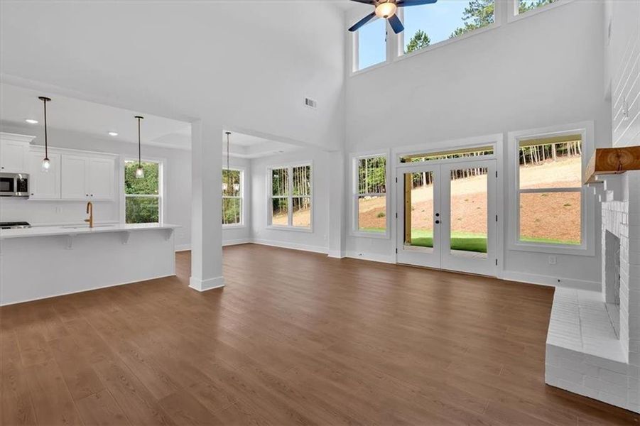 Spacious, unfurnished interior of a new home in , Rome (Image 13).