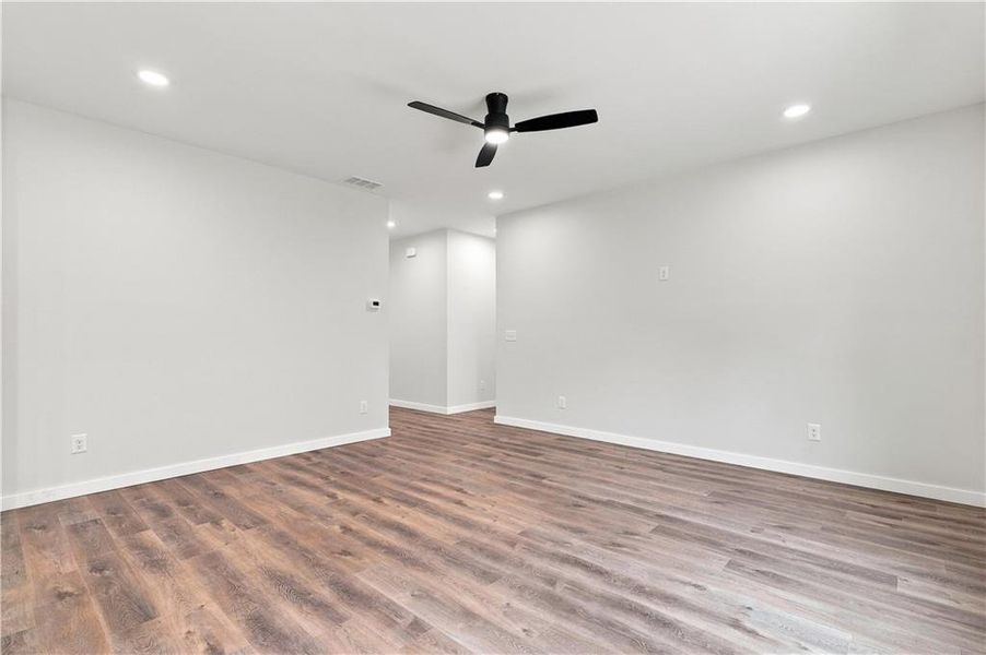 Spacious, unfurnished interior of a new home in , Talking Rock (Image 40).