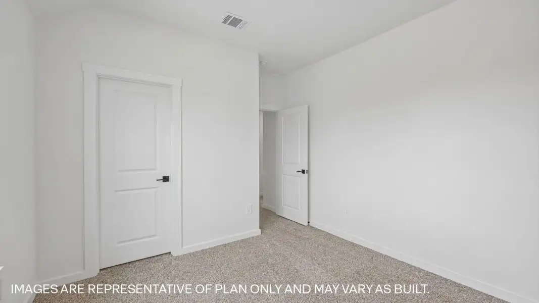 Spacious, unfurnished interior of a new home in The Enclave at Bar W Ranch, Leander (Image 33).