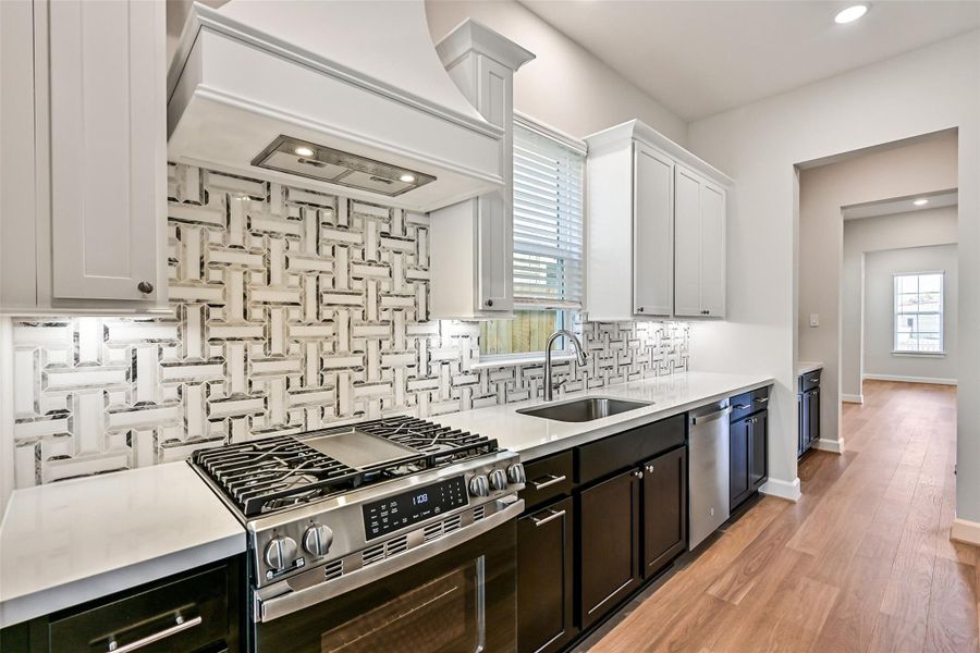 Furnished interior view inside a new home in Pearland Old Townsite, Pearland (Image 14).