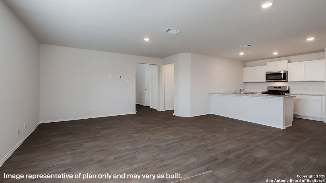 Spacious, unfurnished interior of a new home in Riverstone at Westpointe, San Antonio (Image 15).