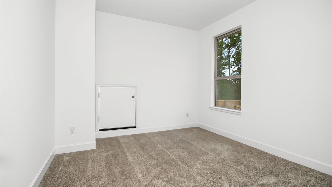 Spacious, unfurnished interior of a new home in The Woodlands Hills, Willis (Image 11).