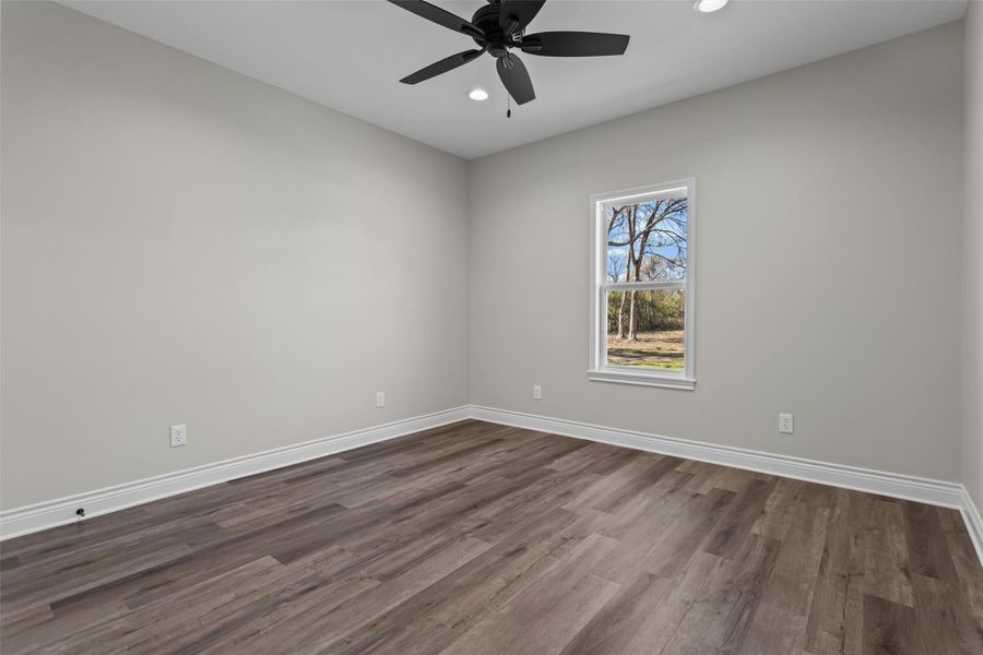Spacious, unfurnished interior of a new home in , Grapeland (Image 15).