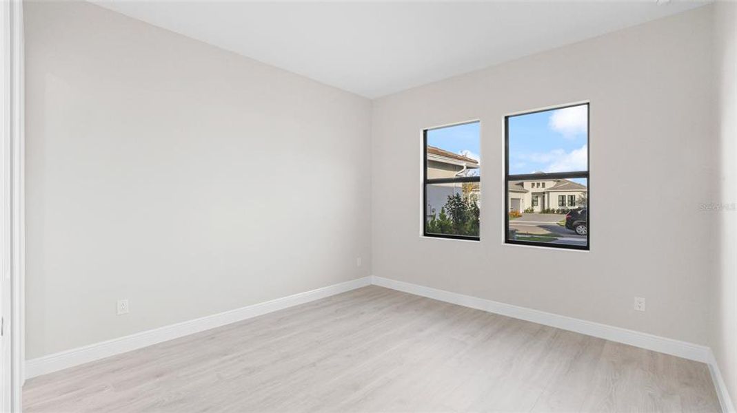 Spacious, unfurnished interior of a new home in Cresswind Lakewood Ranch, Lakewood Ranch (Image 17).