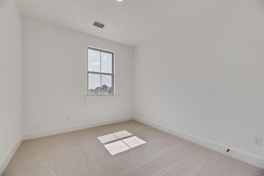 Spacious, unfurnished interior of a new home in Devonshire, Heath (Image 28).