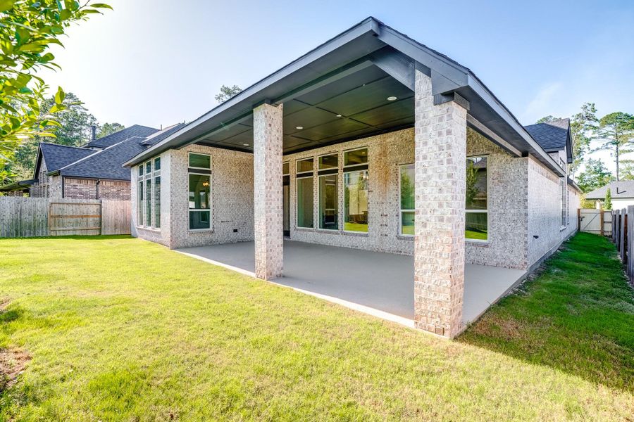 Exterior details and patio area of a home in Audubon 60′, Magnolia (Image 4). Exterior details and patio area of a home in Audubon 60′, Magnolia (Image 4).