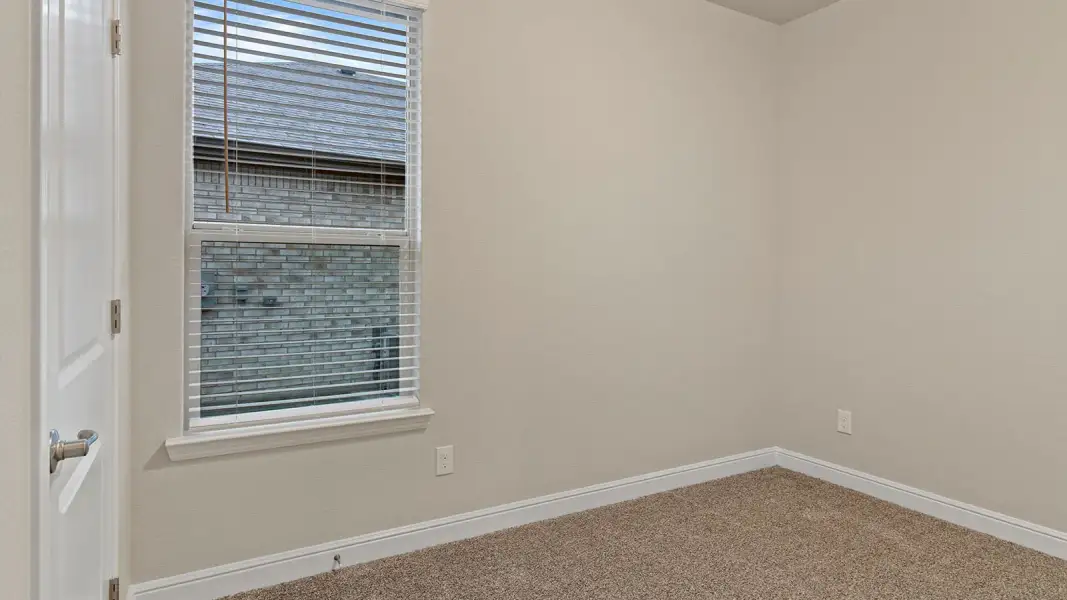 Spacious, unfurnished interior of a new home in Bluestem, Rhome (Image 23).