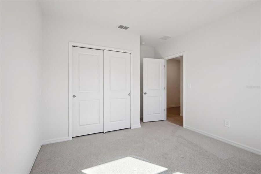 Spacious, unfurnished interior of a new home in Leyland Preserve - Classic Series, Brooksville (Image 17).