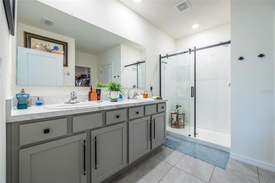 Furnished interior view inside a new home in Lake Diamond, Ocala (Image 3).