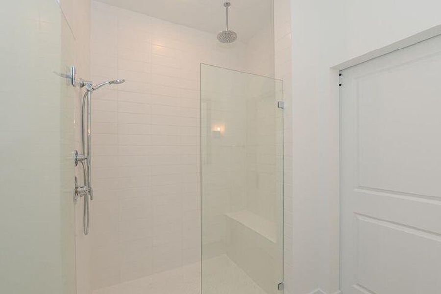 Master bath 4
