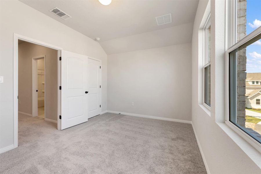 Spacious, unfurnished interior of a new home in Covered Bridge, Hutto (Image 16). Spacious, unfurnished interior of a new home in Covered Bridge, Hutto (Image 16).
