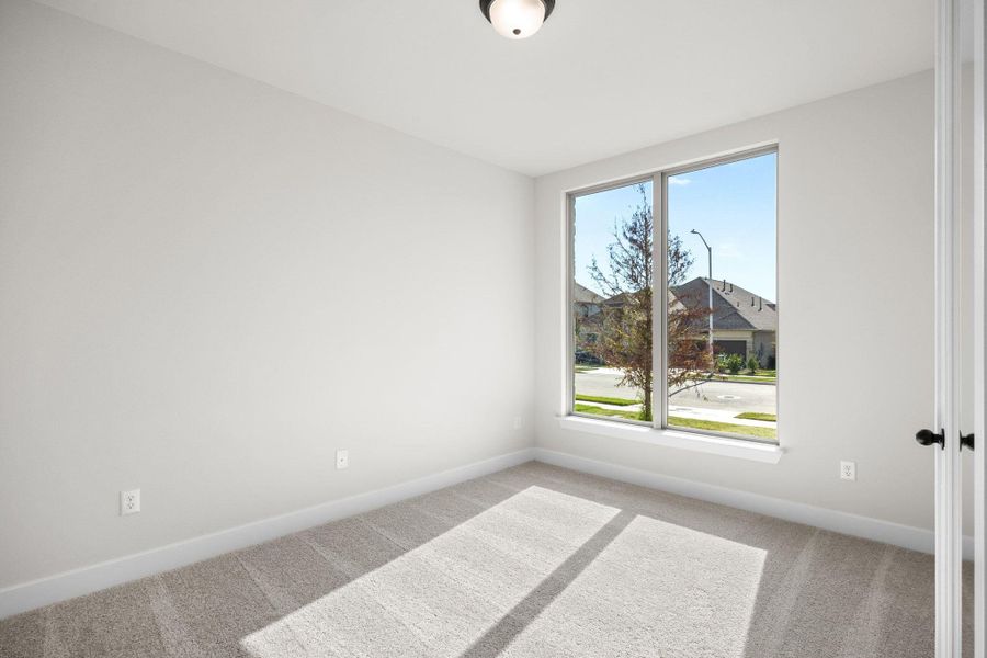 Spacious, unfurnished interior of a new home in Nolina, Georgetown (Image 16).