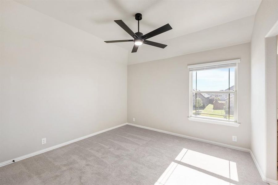 Spacious, unfurnished interior of a new home in Villages of Walnut Grove, Midlothian (Image 31).