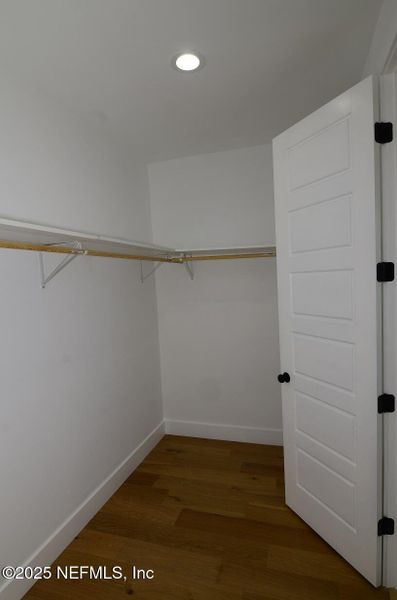 Spacious, unfurnished interior of a new home in , Jacksonville (Image 27).