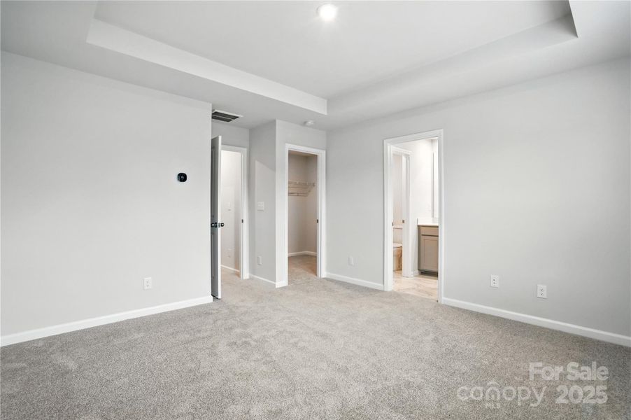 Spacious, unfurnished interior of a new home in Arbor Chase, Clover (Image 13). Spacious, unfurnished interior of a new home in Arbor Chase, Clover (Image 13).