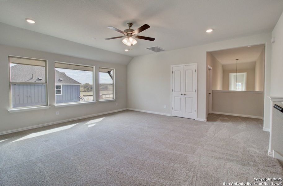 Spacious, unfurnished interior of a new home in The Crossvine, Schertz (Image 25). Spacious, unfurnished interior of a new home in The Crossvine, Schertz (Image 25).